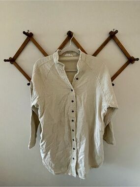Carly Jean Los Angeles  Lightweight Button-Front Shirt - Cream
